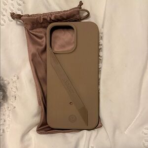 Loopy Case Tan Phone Case. iPhone 16 pro max